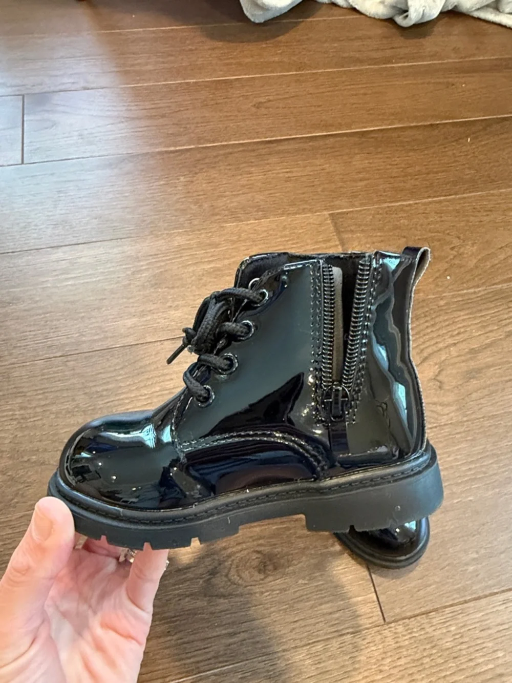 Kids Black Patent Lace-Up Ankle Boots Size 24 (8/8.5) - C39-018